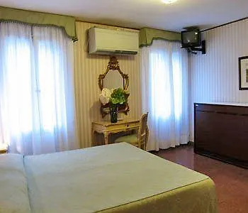 Hotel Leonardo Venice