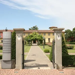 antico-borgo-la-muratella-cologno-al-serio.italymilanhotels.net/